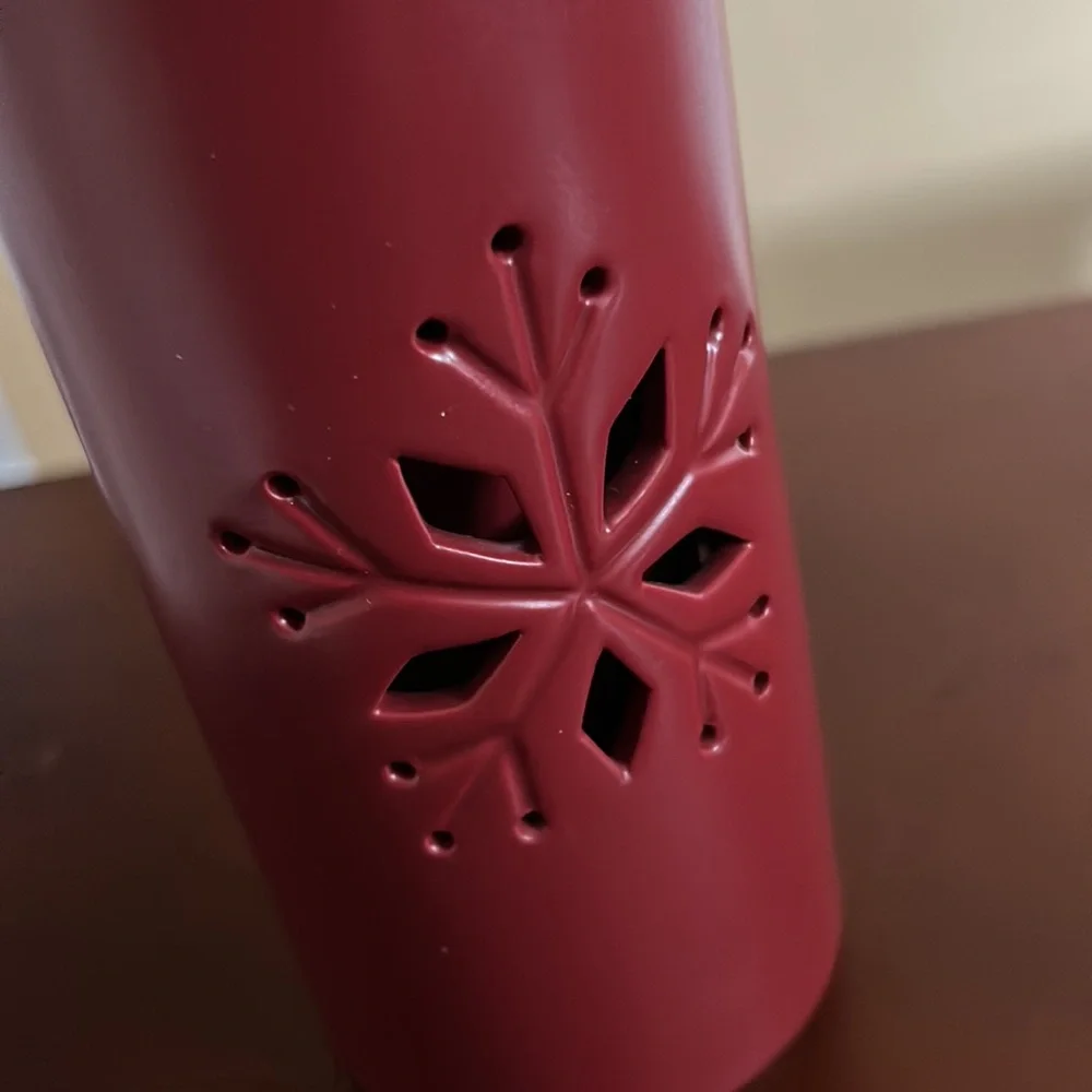 Winter Holiday Soap Pump